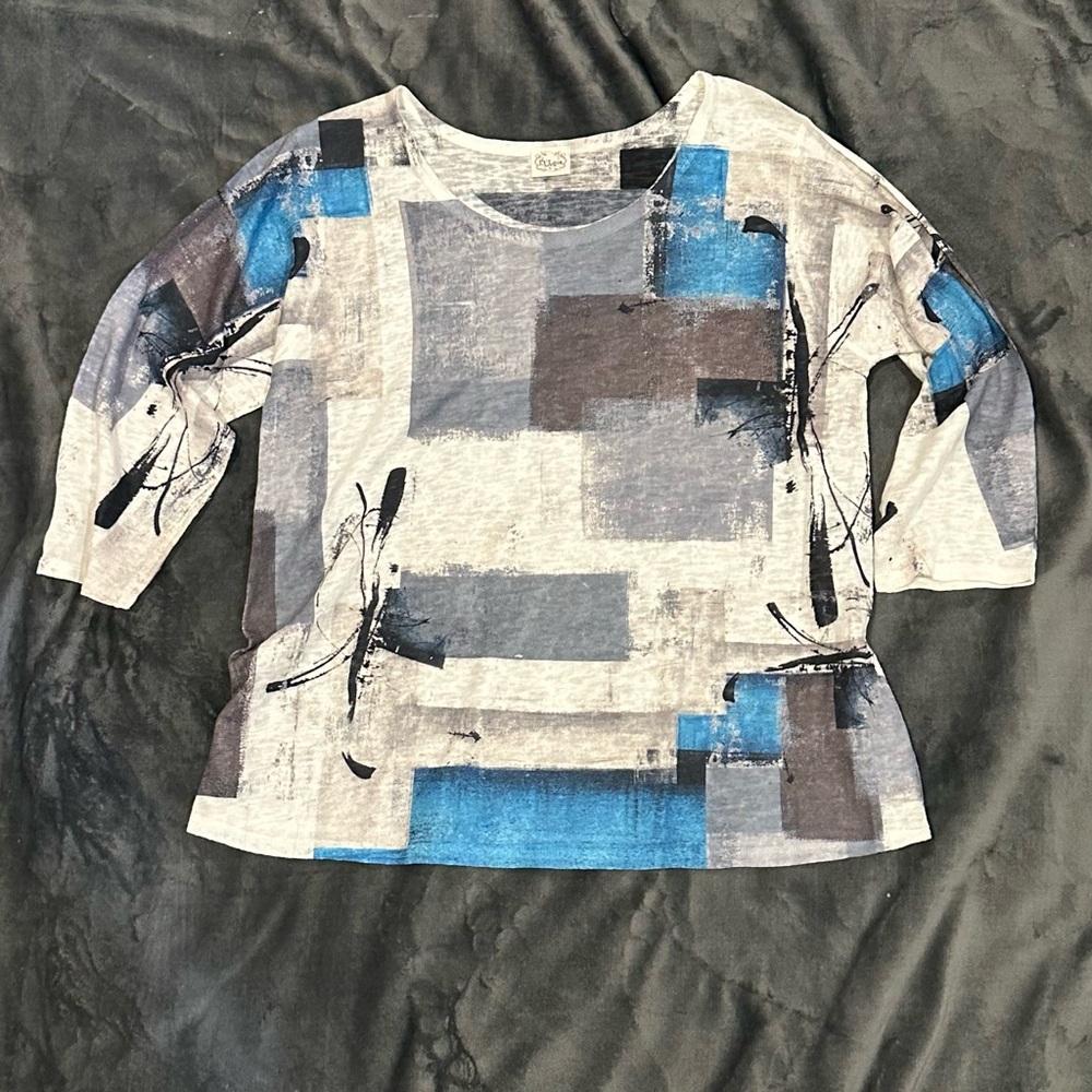 Abstract Print Women's Top - Picture 2 of 5